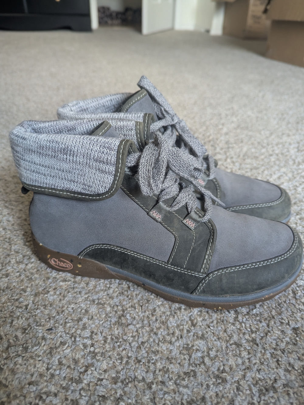 Chaco Women’s Barbary, Waterproof Winter Boots, Size 8.5